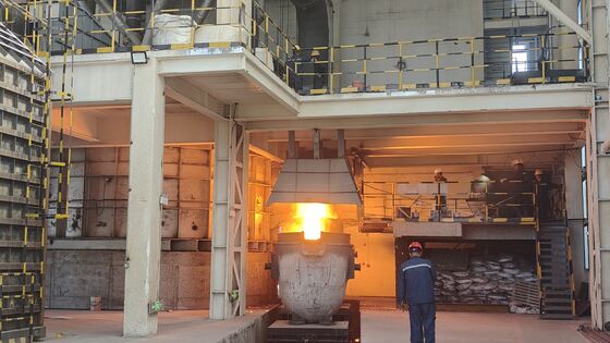 12.5MVA trung bình-giảm carbon Ferromanganese Electric Lò lọc lò 45 tấn Công suất 380V 50Hz 3 pha thép Shell